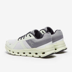 On Cloud runner" - Frost/Aloe | Pro: Direct Running