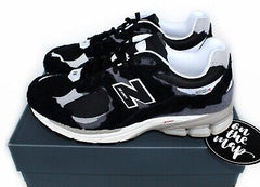 new "balance 2002R protection" pack black/grey ,